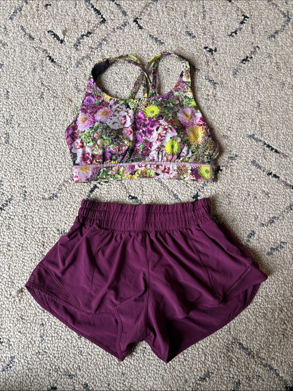 Lululemon set size 4